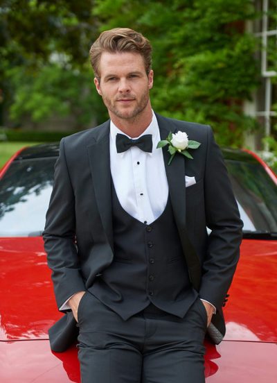 Prestige Kemberton, Modern slim fit, single breasted, Tuxedo. Great for any black-tie event or Prom.
