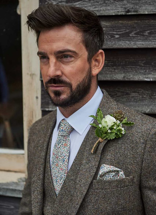 The Tibberton rustic brown, slim fit, lightweight tweed suit with optional matching waistcoat is a great choice for weddings