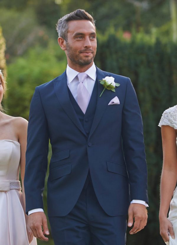 Uppington navy lounge suit with a modern edge, timeless, lightweight, tailored fit.